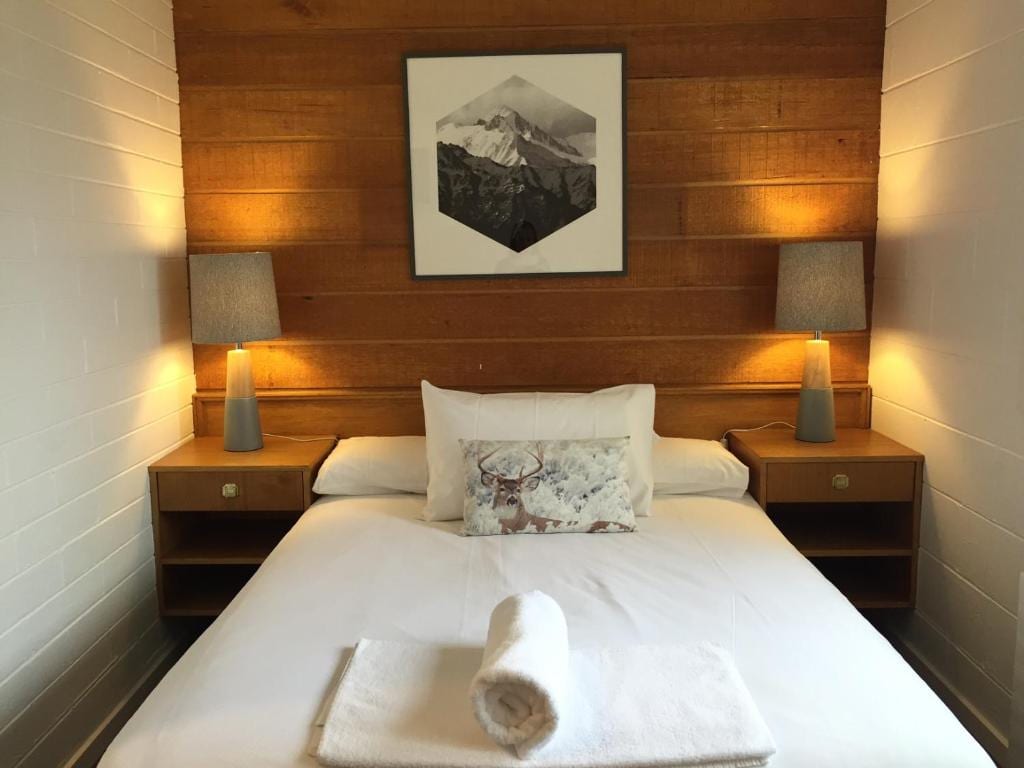 Zirky's Chalet rooms — Mount Hotham accommodation